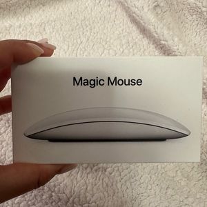 White apple magic mouse